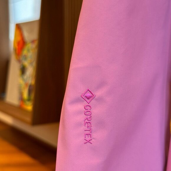 Rose-red Arc'teryx Durable Waterproof Jacket/Ski Suit - Picture 5 of 9